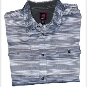 Swiss Tech Men’s Striped Button Down Casual Shirt Size Large